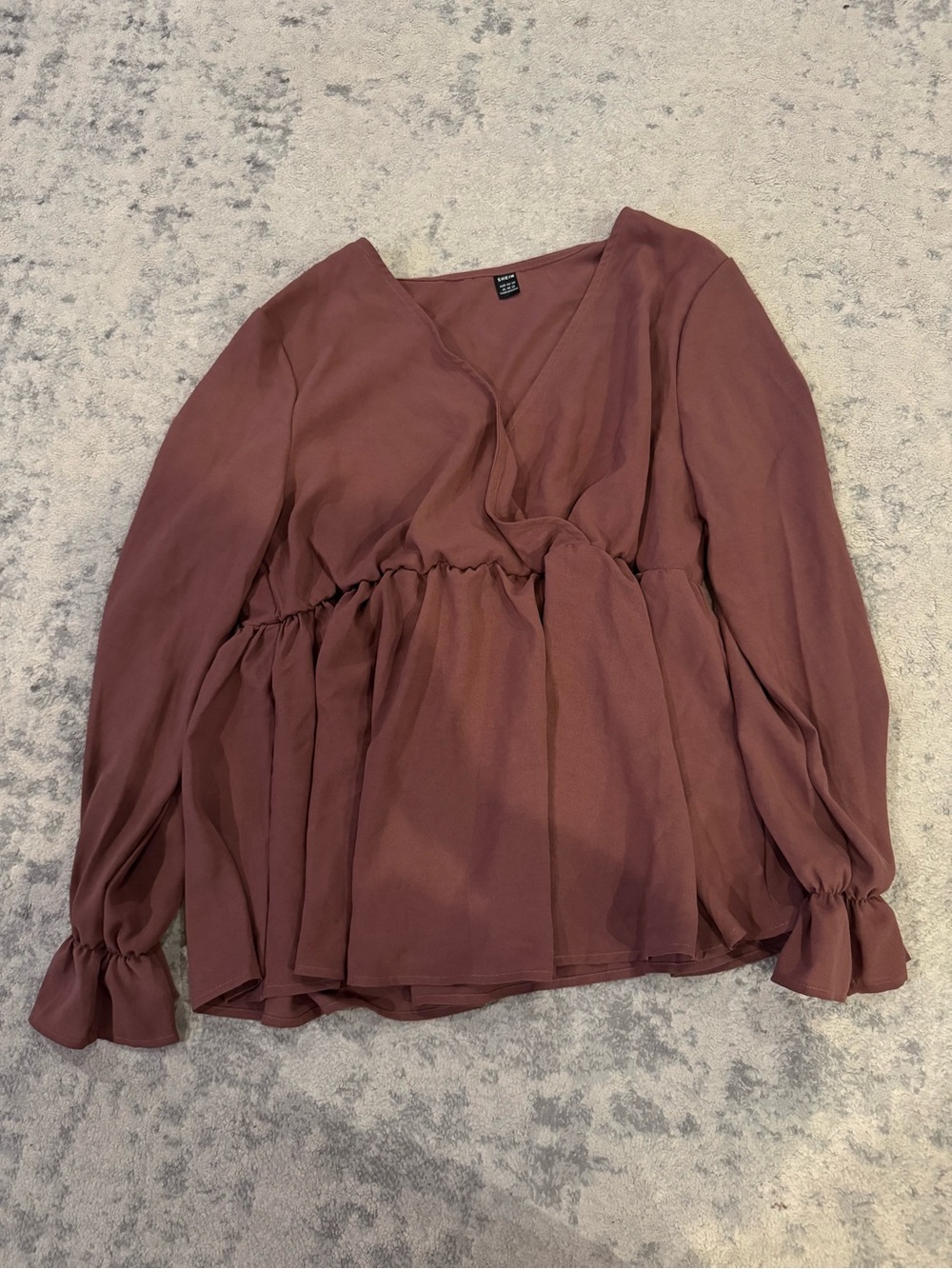 SHEIN Mauve Ruched Peplum V-Neck Blouse